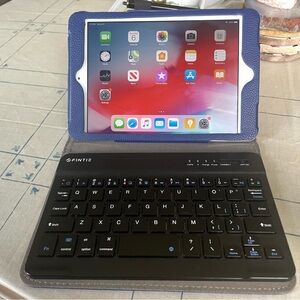 iPad mini 2 - 32gb WiFi Only Model